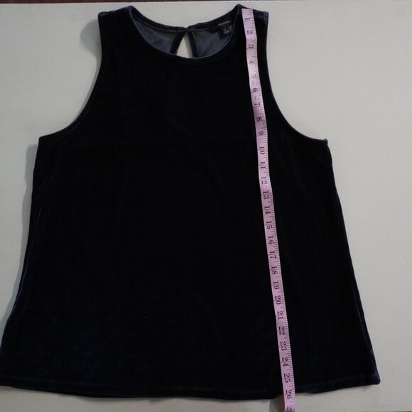 Banana Republic Large Sleeveless Blouse - Picture 5 of 7